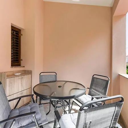 Sare Apartment